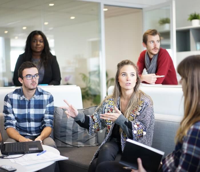 全语种与技术翻译专家：连接 170 多种语言的全球视野